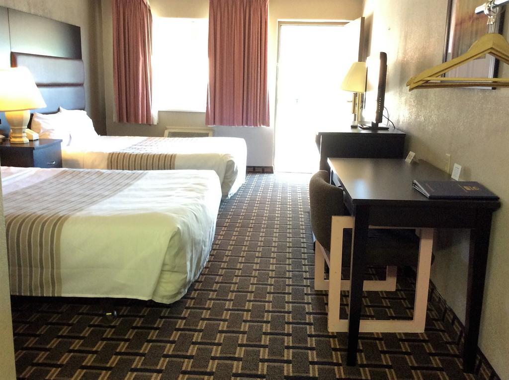 Econo Lodge Бівер Екстер'єр фото