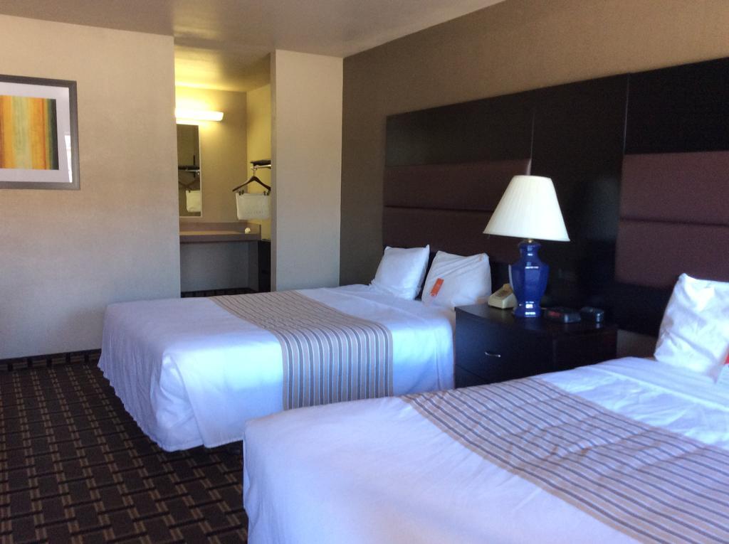 Econo Lodge Бівер Екстер'єр фото