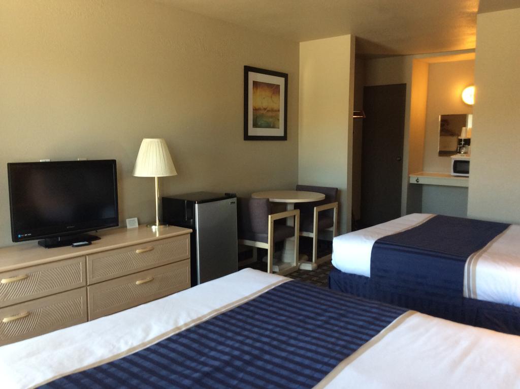 Econo Lodge Бівер Екстер'єр фото